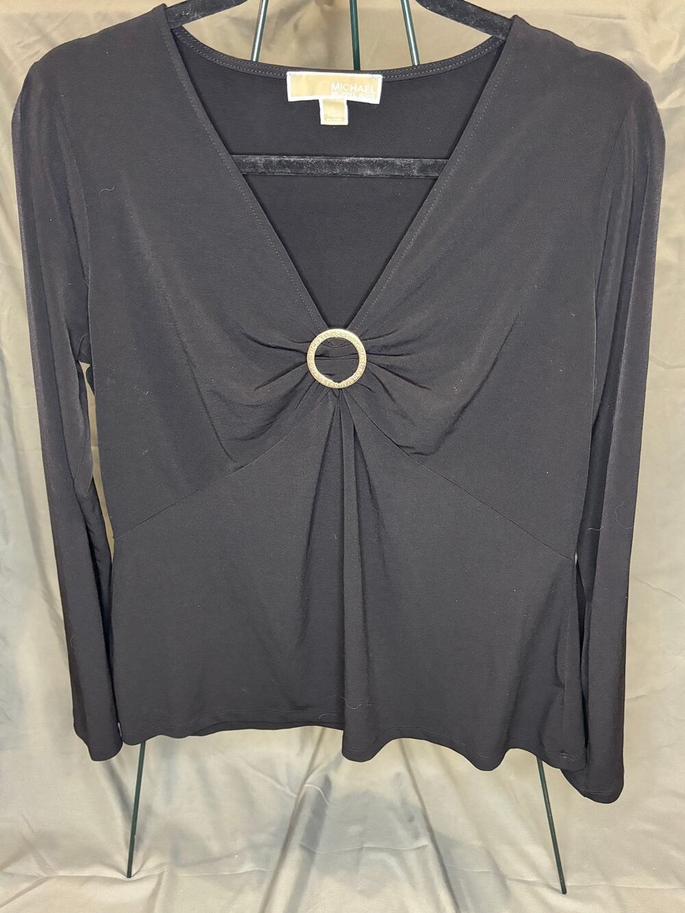 MICHAEL Michael Kors Women’s L Black Long Sleeve Ruched Gold Logo Ring Top